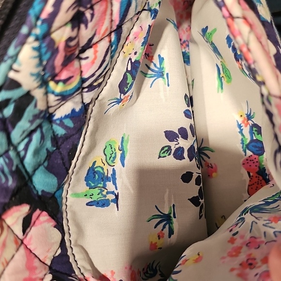 Vera Bradley Iconic RFID Little Hipster In Garden Grove EUC - Picture 6 of 9